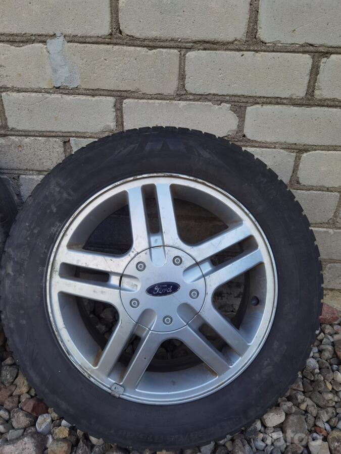 Ford, lietie