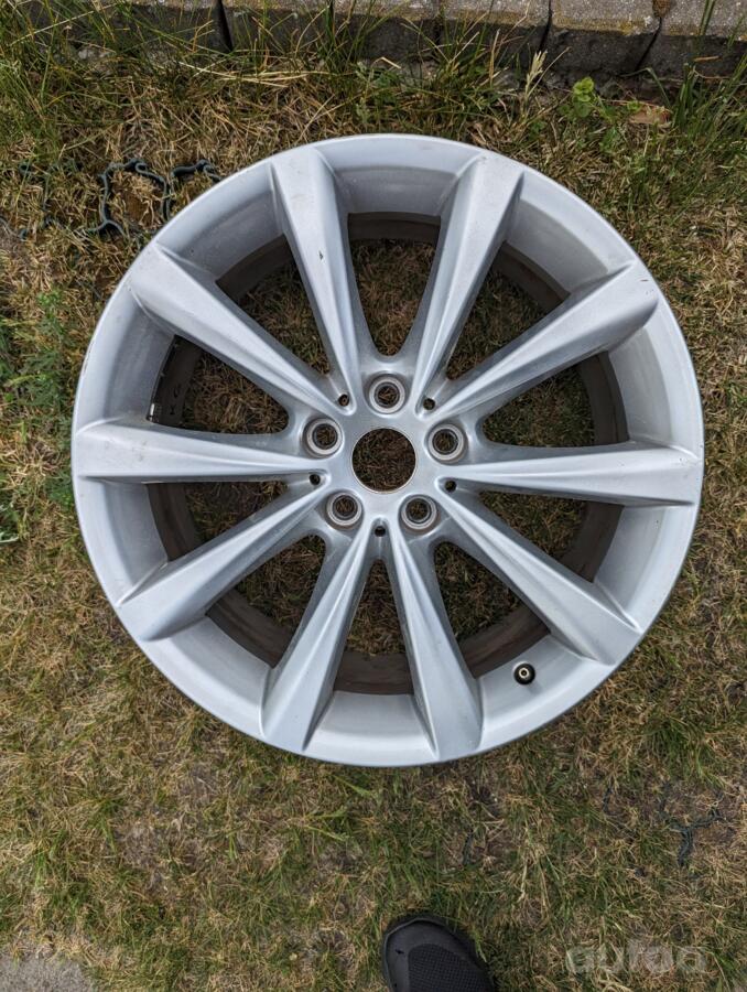 BMW, lietie