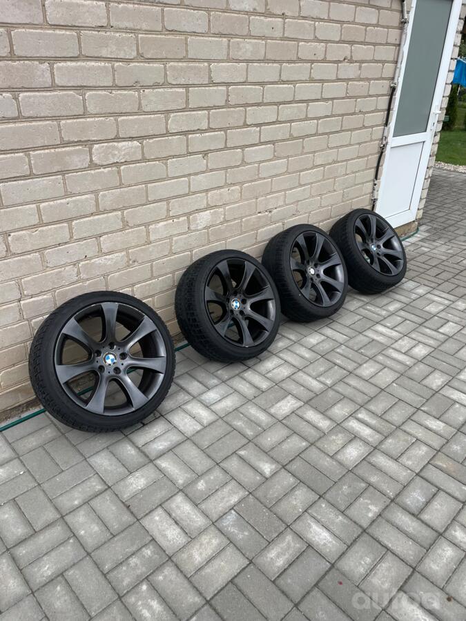 BMW, lietie