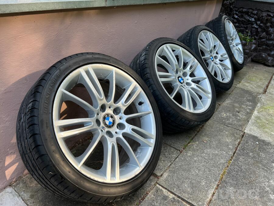 BMW, lietie