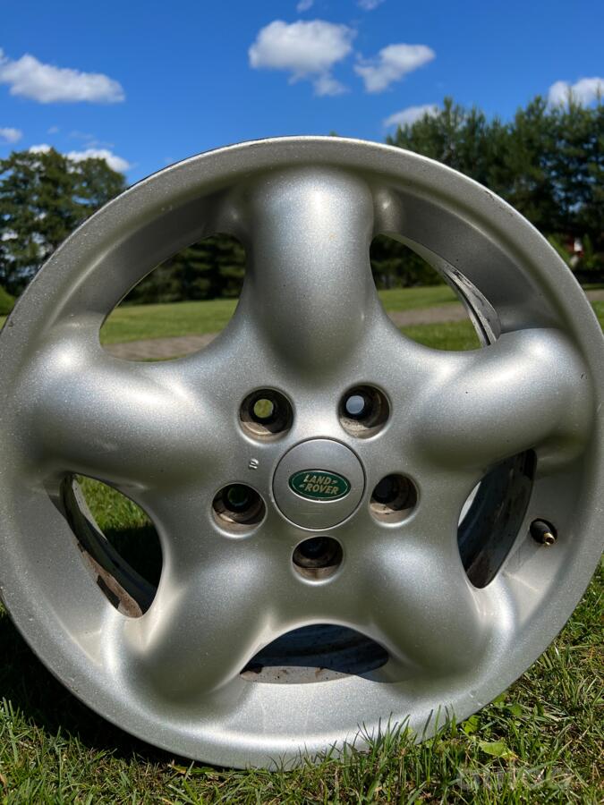 Land Rover, lietie