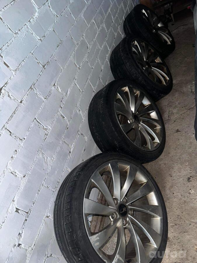 VW, lietie