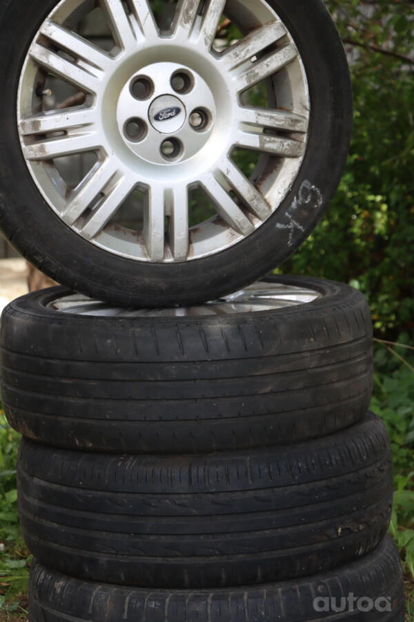 Ford, lietie