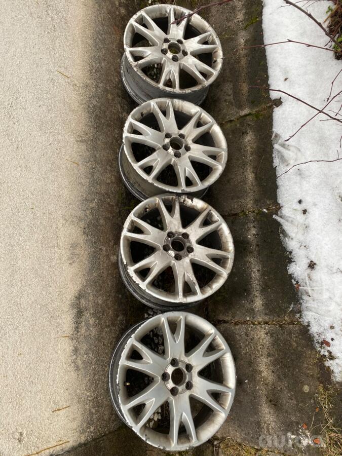Volvo, lietie