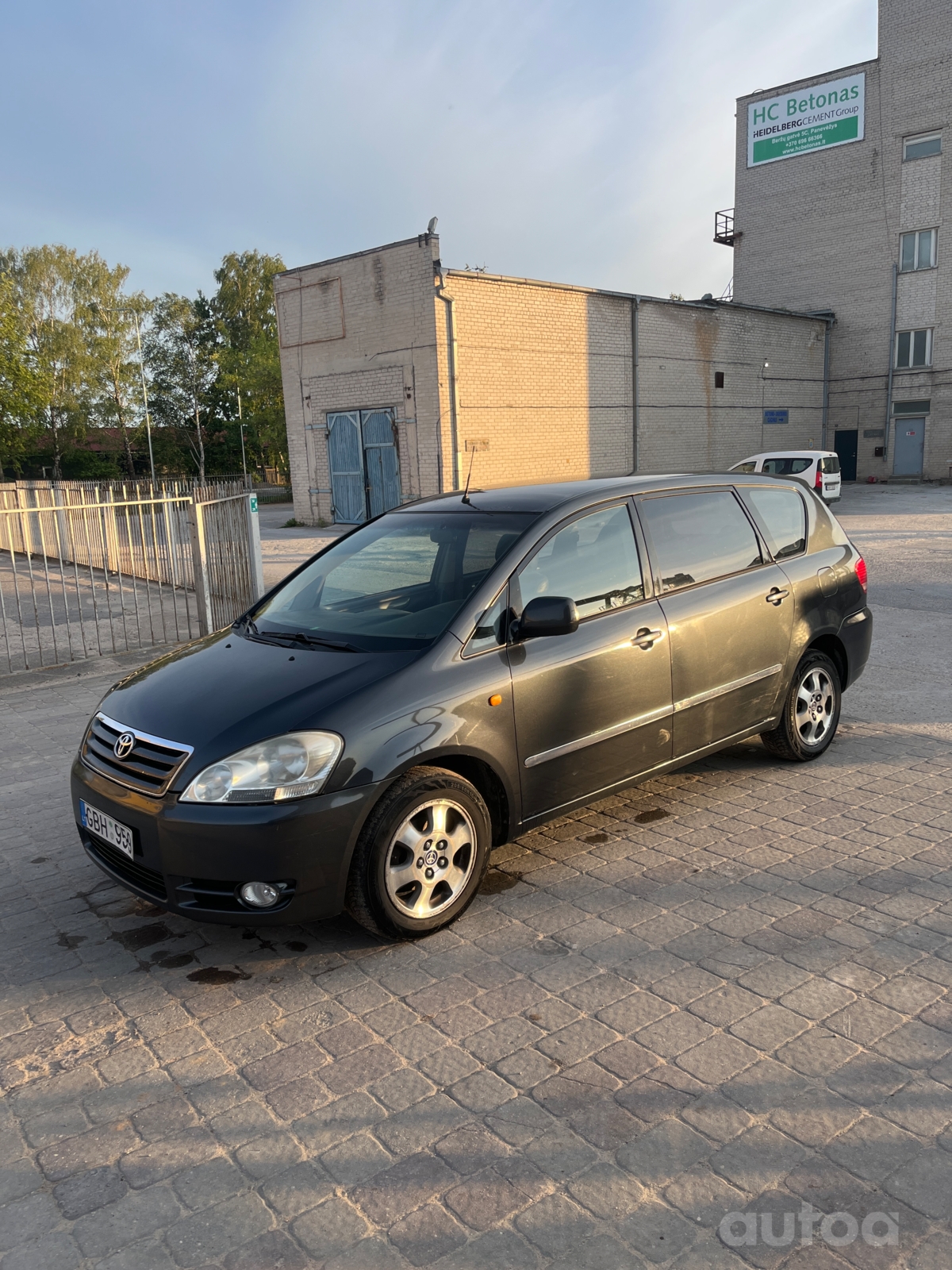 Toyota Avensis Verso 1995см³ Дизель, 2003м, Minivan | autoa.lv