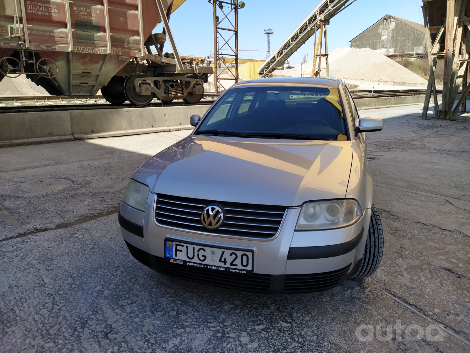 Volkswagen Passat 1984см³ Бензин, 2003м, Sedan | autoa.lv