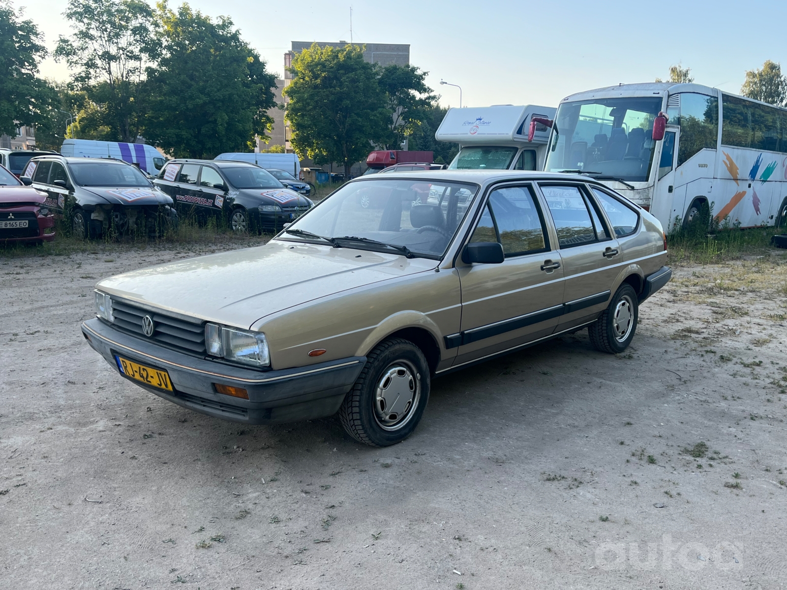 Volkswagen Passat 1600см³ Бензин, 1987м, Hatchback 5-doors | autoa.lv