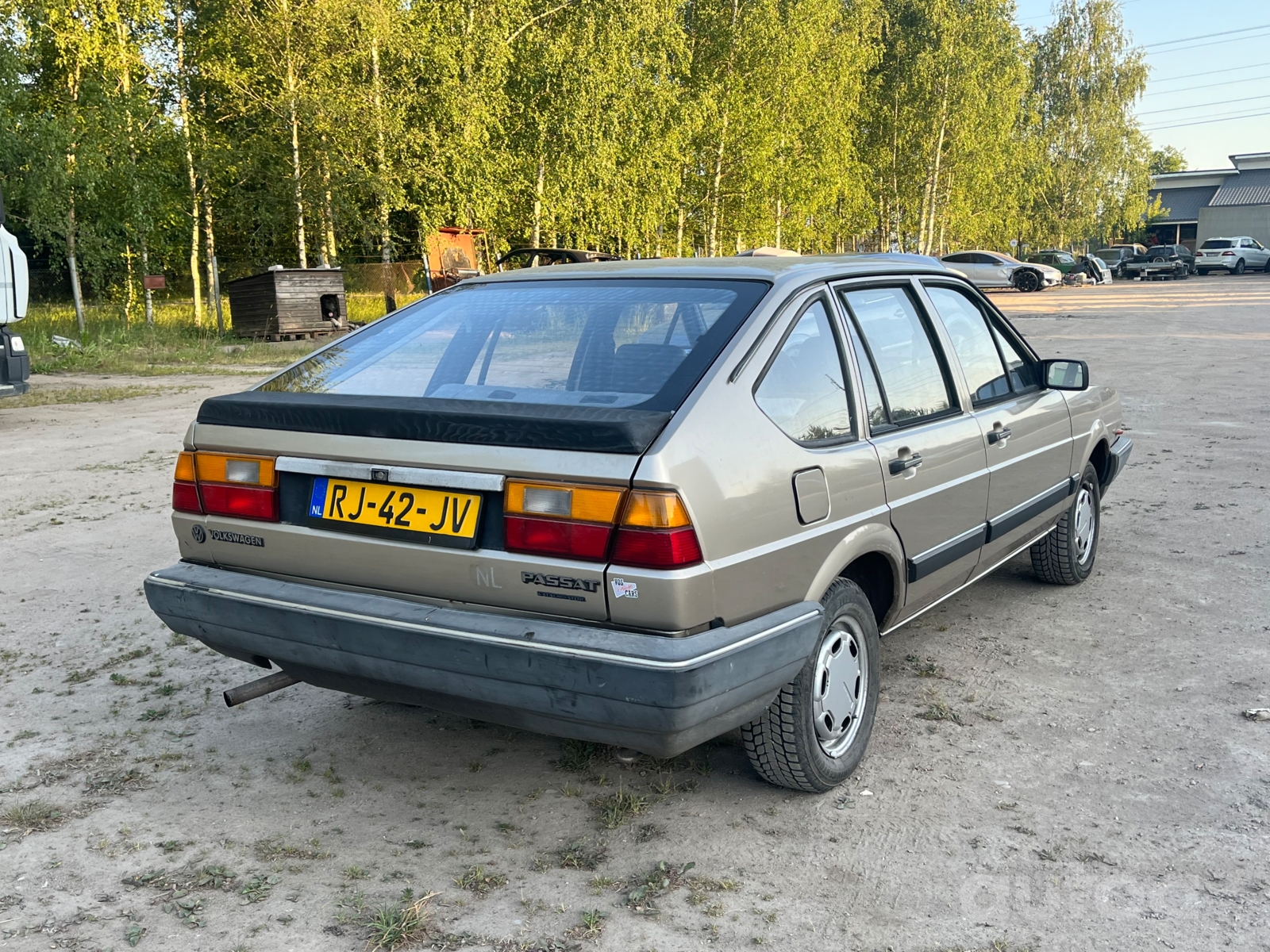 Volkswagen Passat 1600см³ Бензин, 1987м, Hatchback 5-doors | autoa.lv