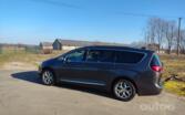 Chrysler Pacifica 2 generation Minivan