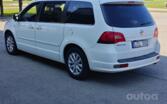 Volkswagen Routan 1 generation Minivan