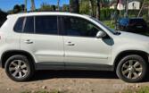 Volkswagen Tiguan 1 generation Crossover
