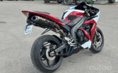 Yamaha R1
