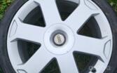 Audi Avus R18, lietie