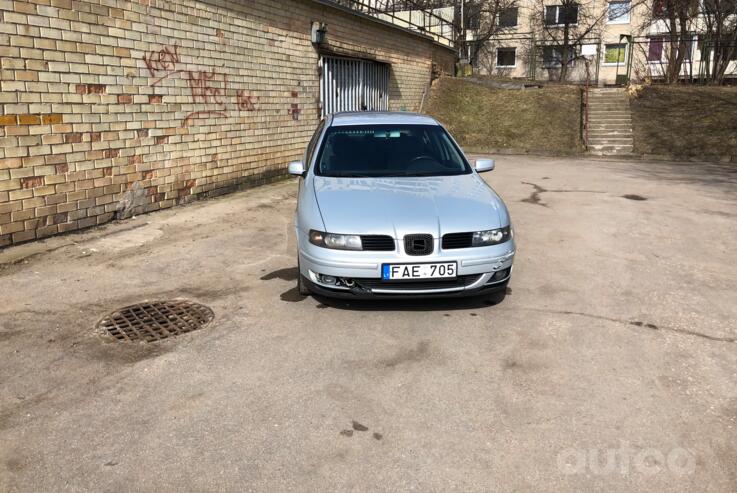 SEAT Toledo 2 generation Sedan