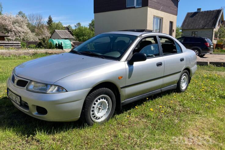 Mitsubishi Carisma 1 generation Liftback
