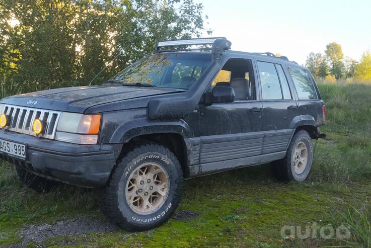 Jeep Grand Cherokee ZJ SUV