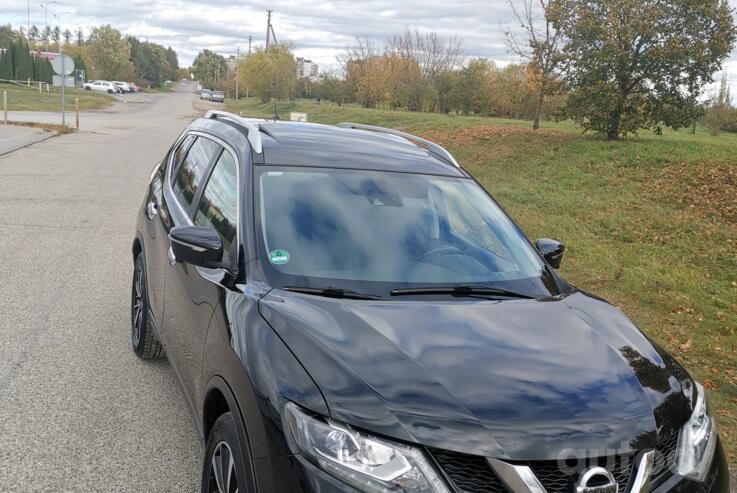 Nissan X-Trail T32 Crossover