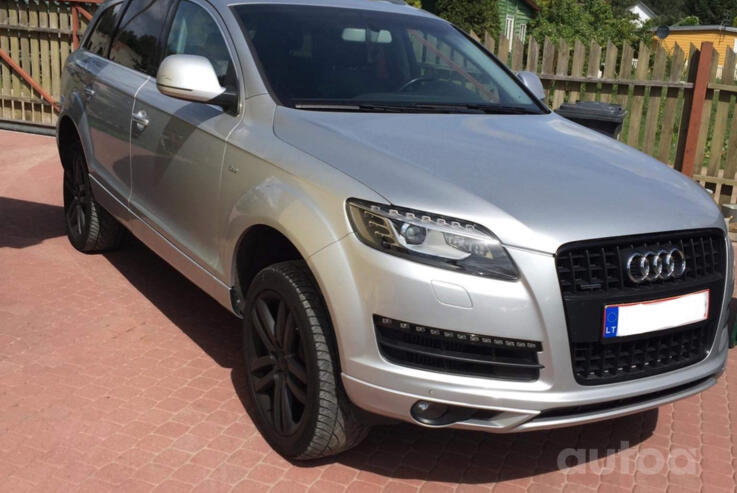 Audi Q7 4L Crossover
