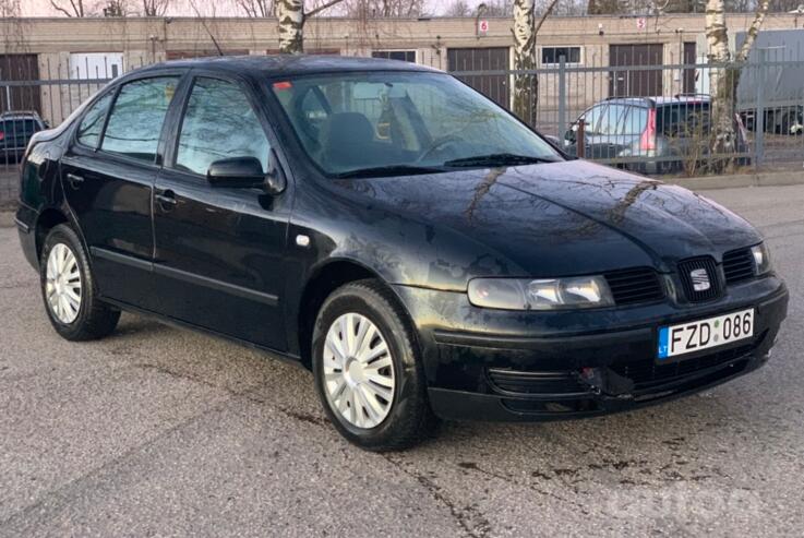 SEAT Toledo 2 generation Sedan