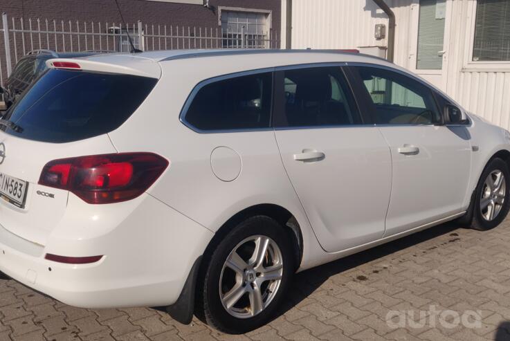 Opel Astra J [restyling] Sports Tourer wagon 5-doors