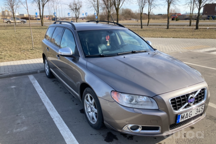 Volvo V70 3 generation wagon