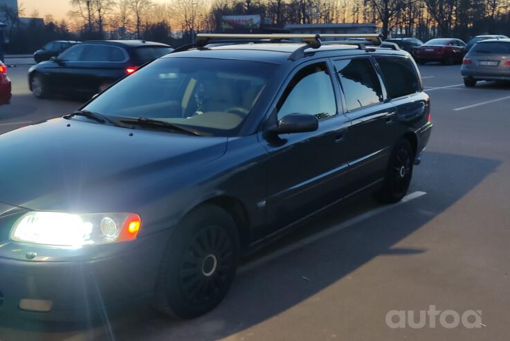 Volvo V70 2 generation [restyling] wagon 5-doors