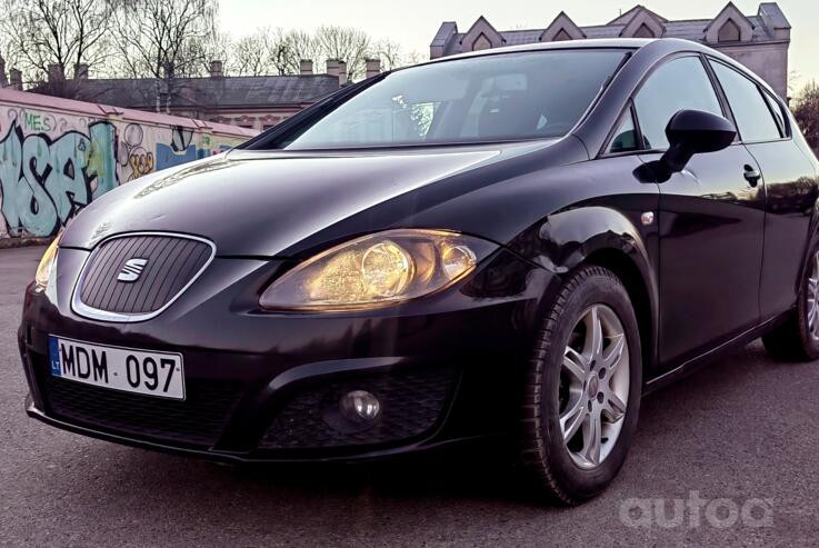 SEAT Leon 2 generation [restyling] Hatchback 5-doors