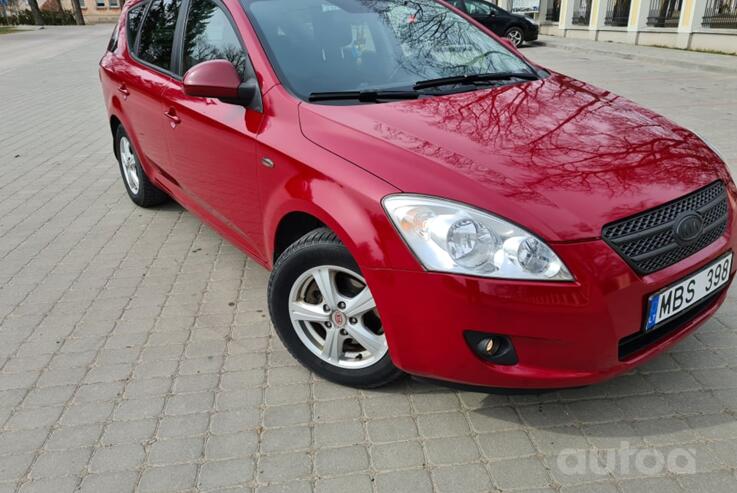Kia Cee'd 1 generation SW wagon