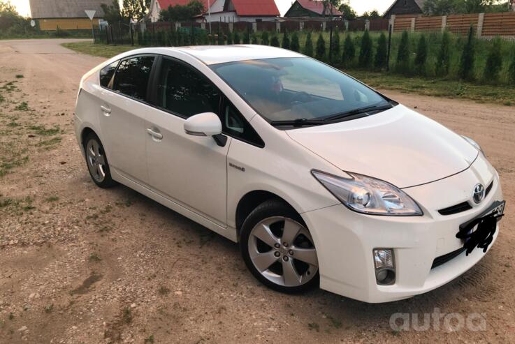 Toyota Prius 3 generation Hatchback 5-doors