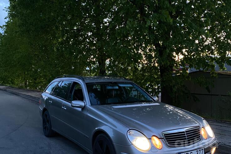 Mercedes-Benz E-Class W211 Sedan