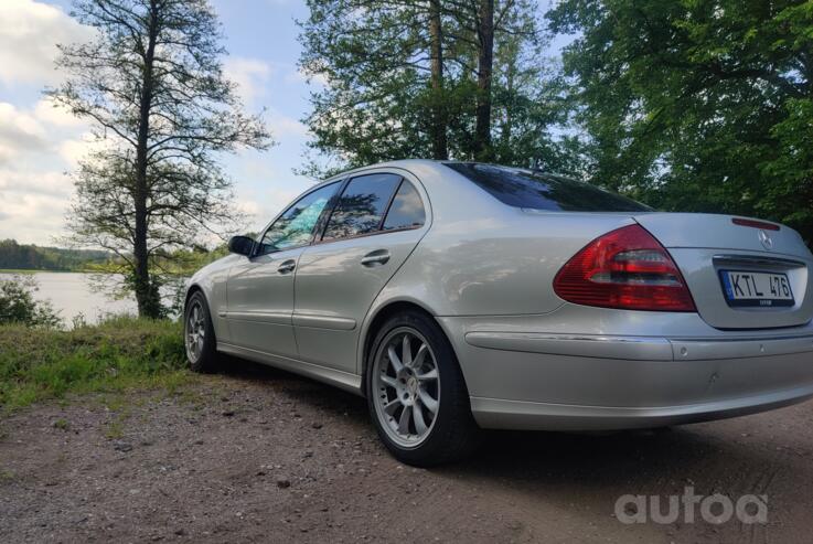 Mercedes-Benz E-Class W211 Sedan