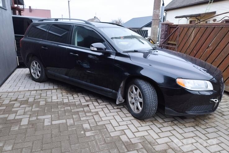 Volvo V70 3 generation wagon