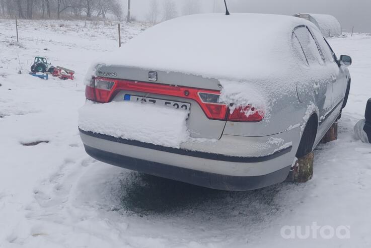 SEAT Toledo 2 generation Sedan