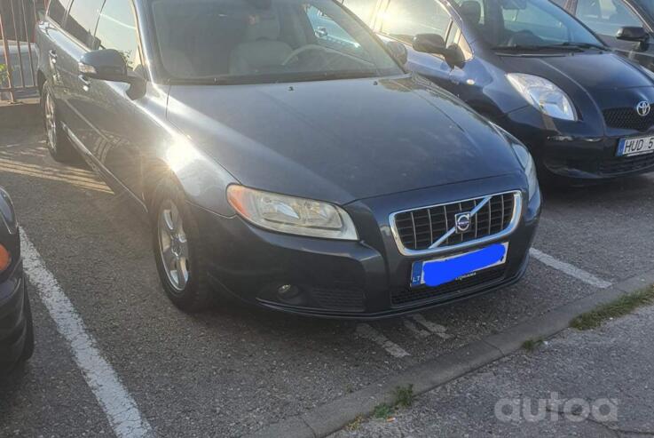 Volvo V70 3 generation wagon