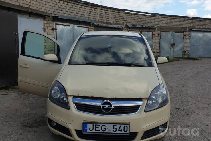 Opel Zafira B Minivan 5-doors