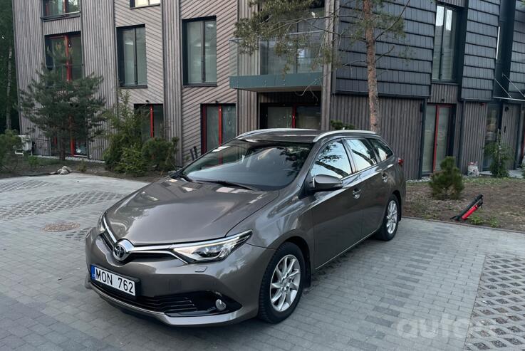 Toyota Auris 2 generation [restyling]