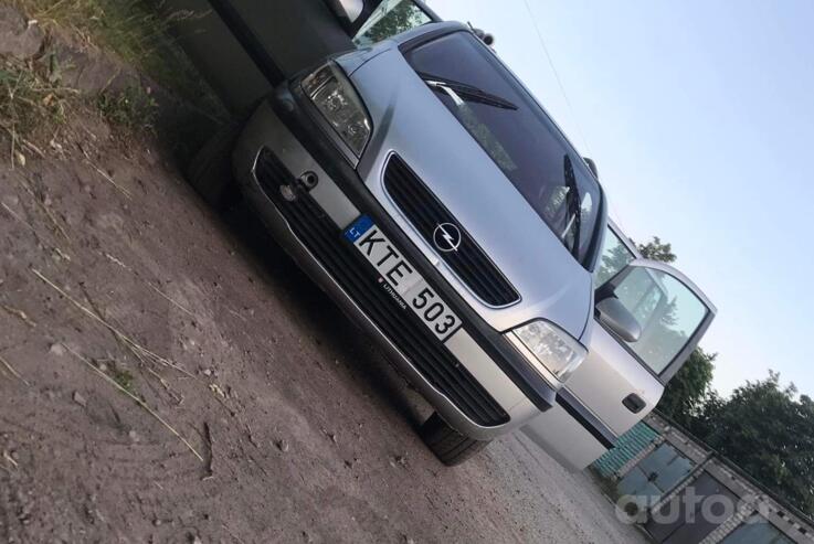 Opel Zafira A Minivan 5-doors