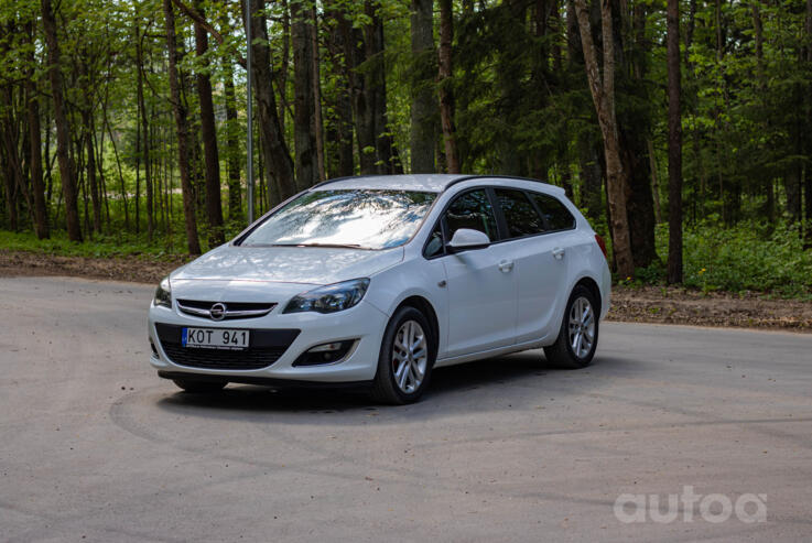 Opel Astra J [restyling] Sports Tourer wagon 5-doors