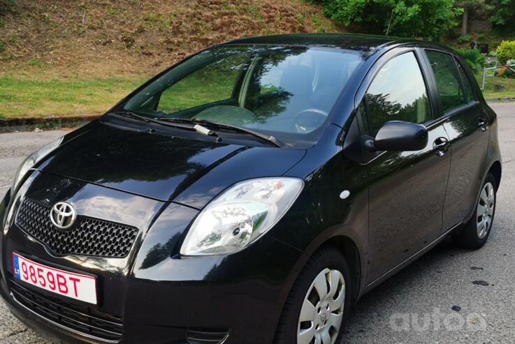 Toyota Yaris 2 generation