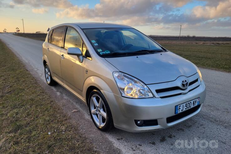 Toyota Corolla Verso 1 generation [restyling] -2 generation