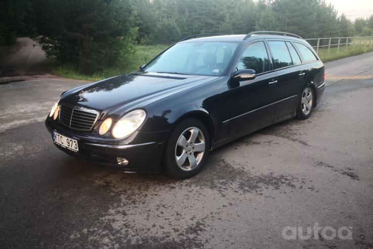Mercedes-Benz E-Class W211 Sedan