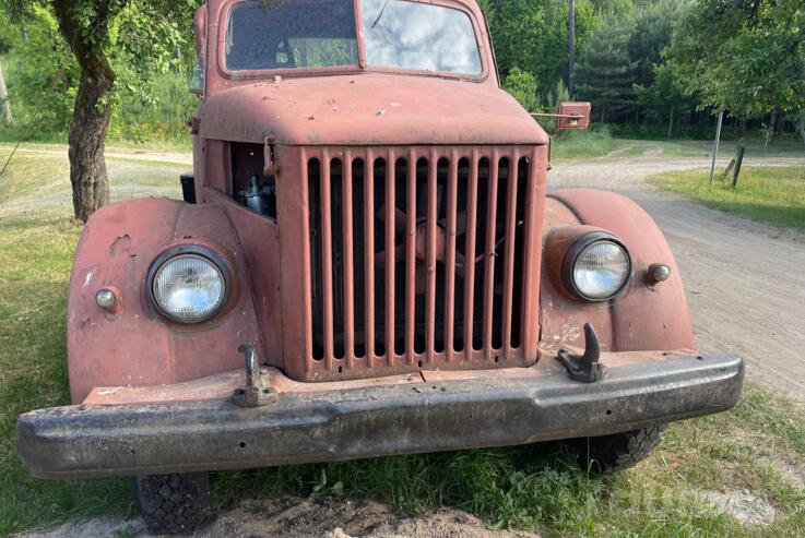 GAZ 46 1 generation