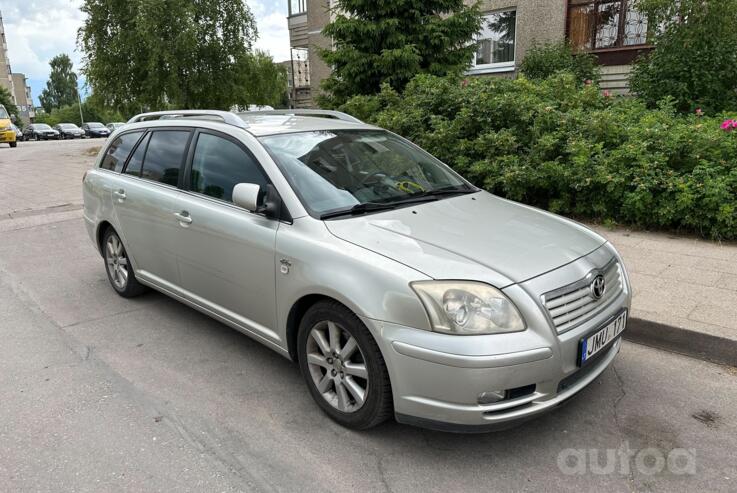 Toyota Avensis 2 generation wagon