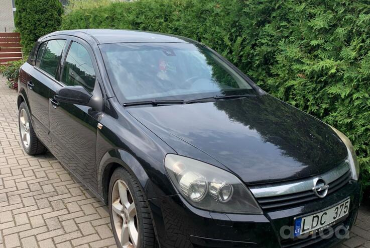 Opel Astra H Hatchback
