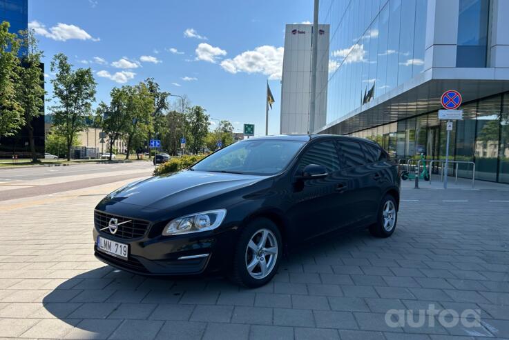 Volvo V60 1 generation [restyling] wagon 5-doors