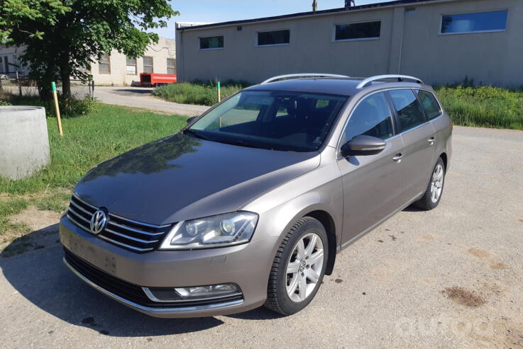 Volkswagen Passat B7 Variant wagon 5-doors