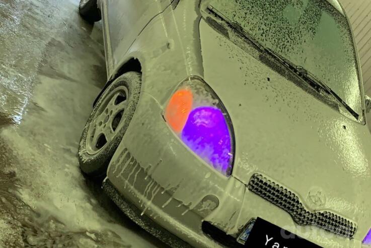Toyota Yaris 1 generation