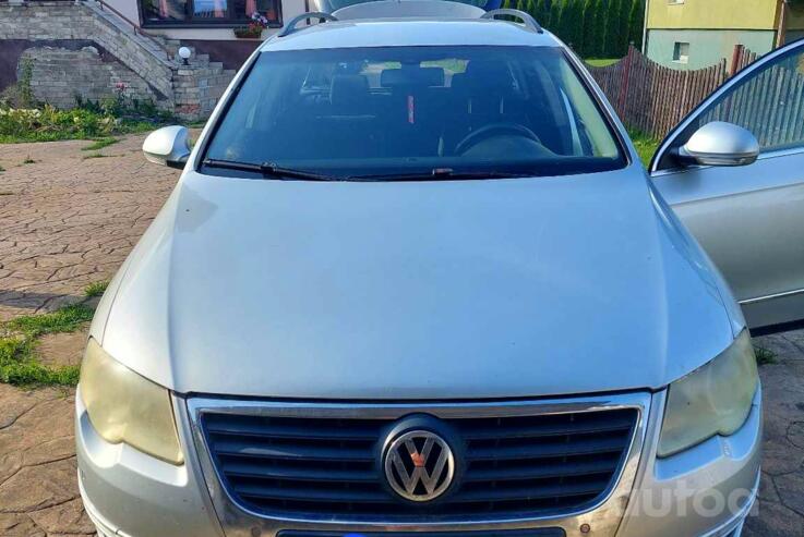 Volkswagen Passat B6 wagon 5-doors