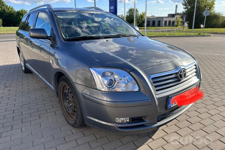 Toyota Avensis 2 generation wagon