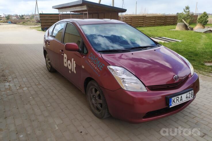 Toyota Prius 2 generation Hatchback